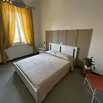 Donna Lucrezia * La Spezia